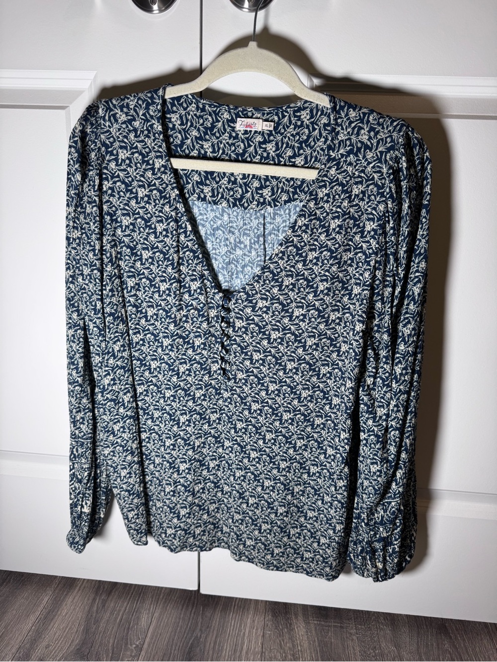 Faherty Amelia V-Neck Long-Sleeve Top XL